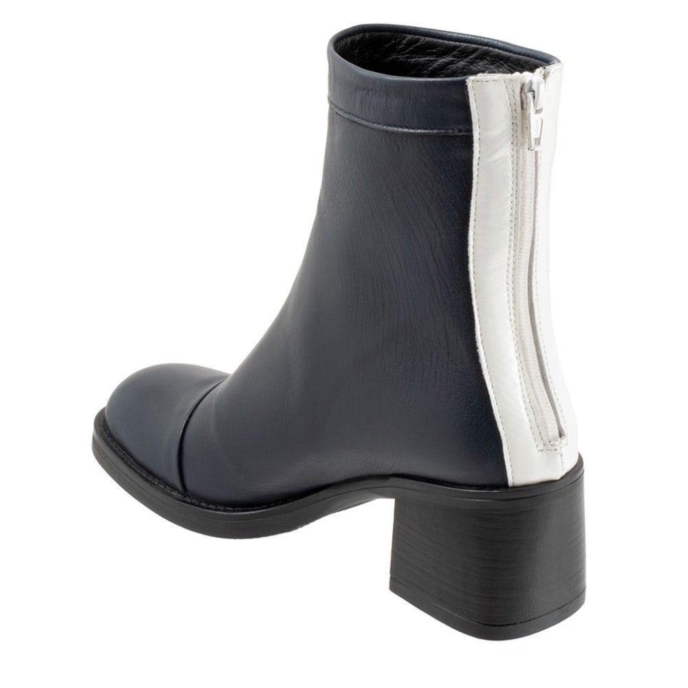 Bueno Navy Boots (US5.5-6/EU36)